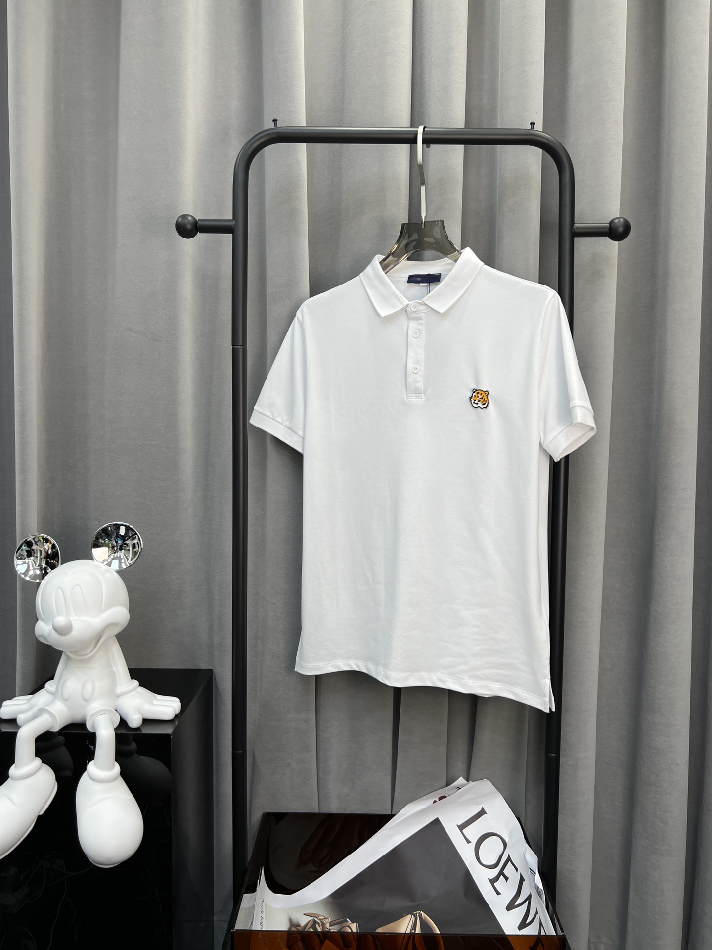 2022 New Mens Letter Embroidery T-Shirt Black and White Casual Summer High Quality Tops Mens Womens V-Neck Short Sleeves Size M-3XL V172-image-777553526