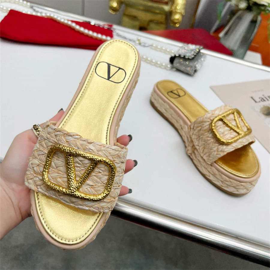 

Designer beach Scuffs Classic Flat woman slipper Summer lady letter Big superior quality Slippers Hotel Bath fashion women brand shoes, #1