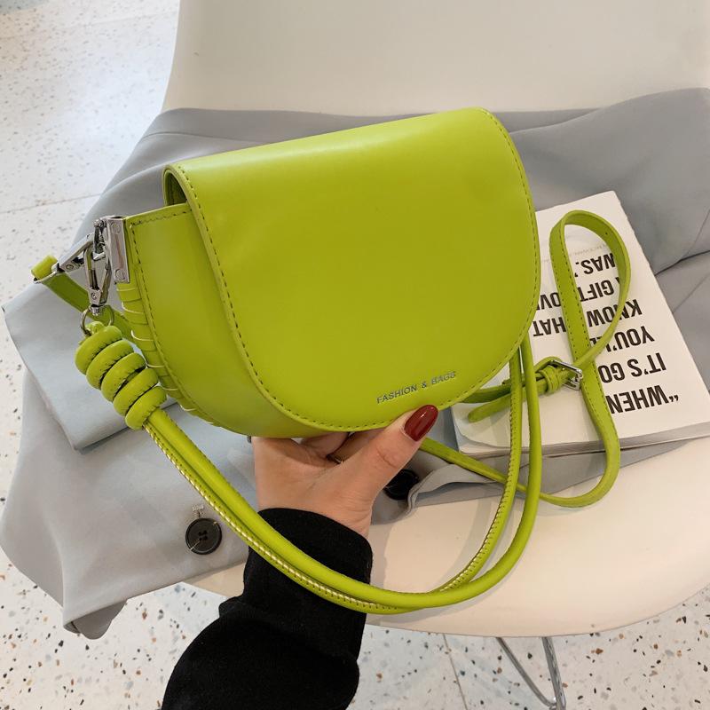 

Evening Bags European And American Fashion Ladies Luxury High-quality Handbags 2022 Autumn Tide Casual Simple Messenger Bag Saddle, Beige