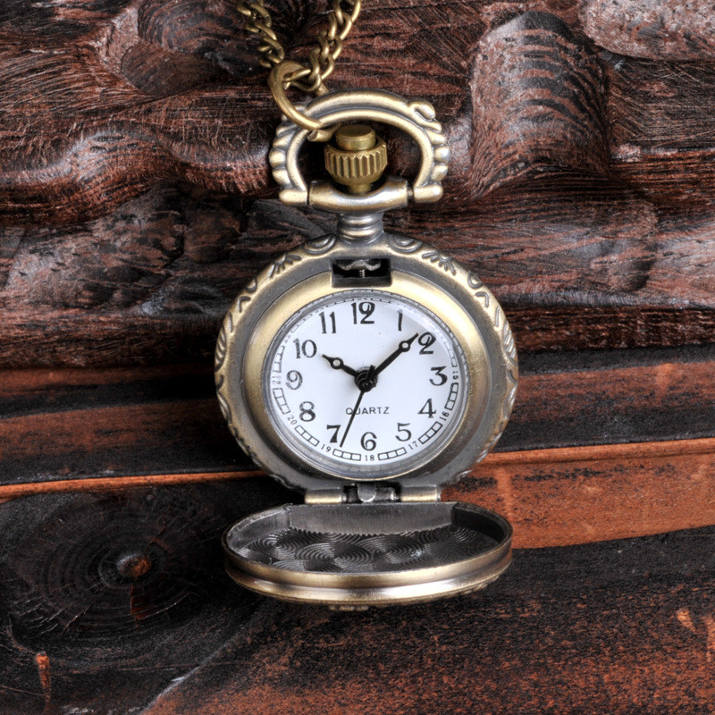 

10pcs Foreign trade nostalgic truck pocket watch manufacturers wholesale large pickup intage Pocket Watches, support one for distribution-1-2-3