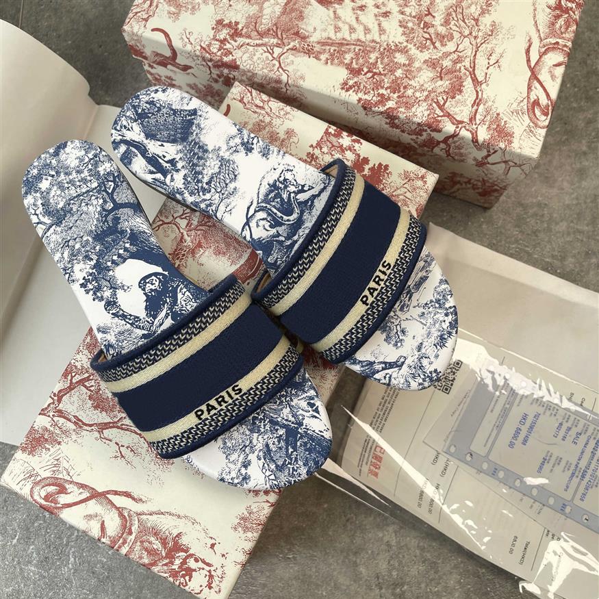 

2022 Designer Leather Women Sandals Summer Flat Slipper fashion beach woman Big head Rainbow letters slippers with box Size 35-42250r, Color 13