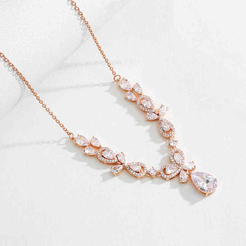

designer Compare with the original CRakol super fairy temperament shining water drop zircon necklace new bride dress pendant accessories