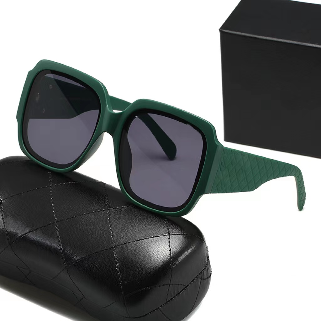 

Green Color Sunglasses luxury Sunglasses polaroid lens designer frame fashion outdoor beach square sun glasses with box designer sunglasses