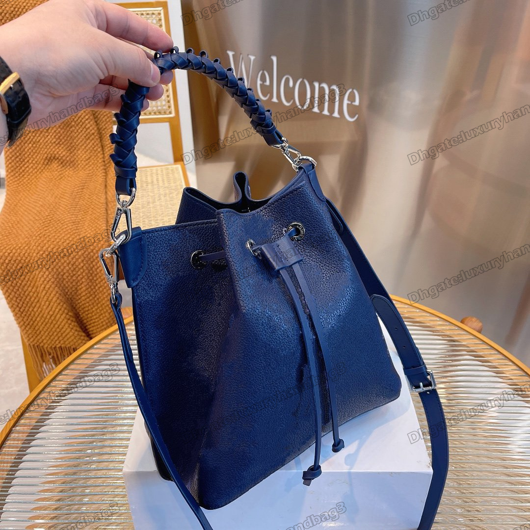

2022 Women Drawstring Crossbody Bag Muria Bucket Bag Perforated Leathers Totes Long Shoulder Strap Leather Designers Womens Handbags Purses