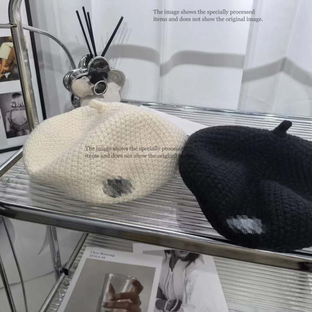 

C Designer Beret Fashion Dome Berets Caps Womens Outdoor Travel Warm Winter Windproof Bonnet Hats
