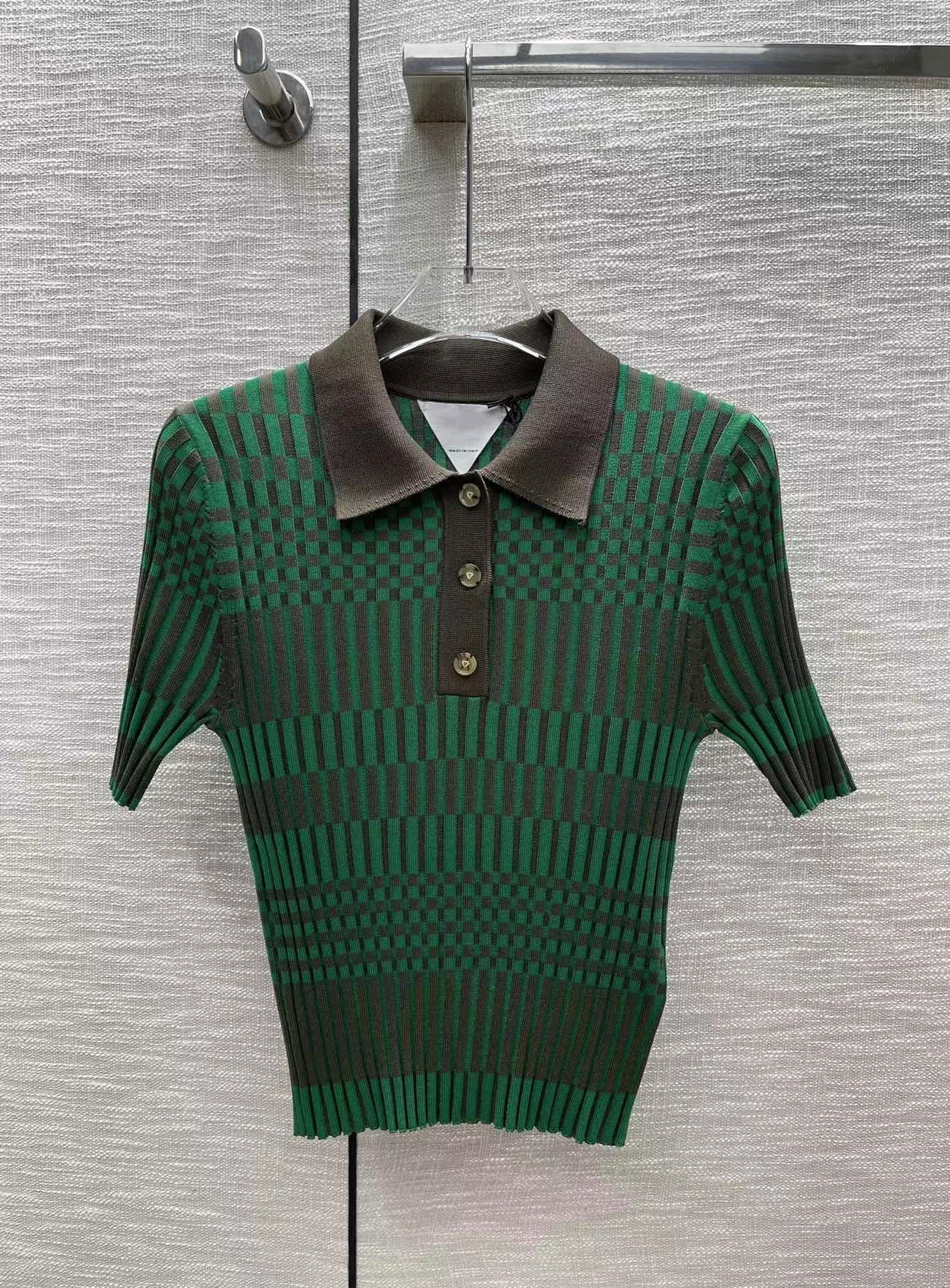 

2022 Autumn Milan Runway Sweaters Lapel Neck Short Sleeve Women' Sweater High End Jacquard Pullover Designer Clothing 0616-05, Red