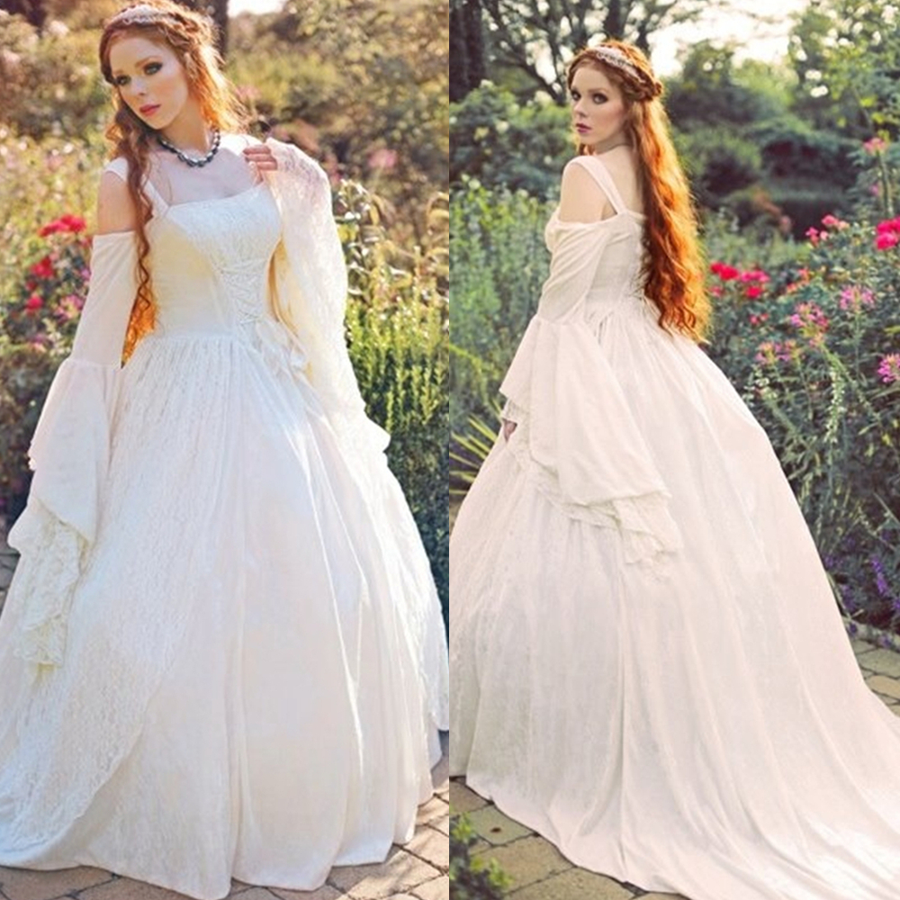 Robe de mariée vintage princesse bohème corset laçage gothique dentelle manches longue évasées bal masqué médiéval champêtre