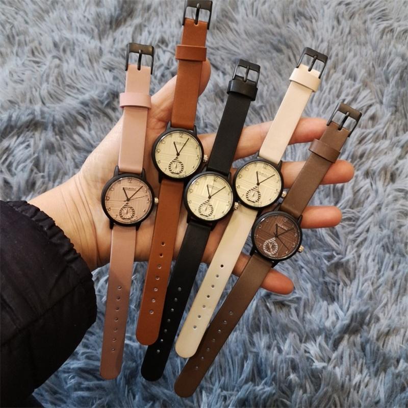 

Wristwatches Fashion Casual Watch Watches Retro Wood Grain Dial Design Female Quartz Simple Number Ladies Leather Gifts, Coffee