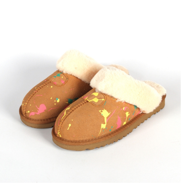 Vendre à chaud Style de conception classique Graffiti Keep Warm Slippers Chèvre de chèvre Sage de mouton Snow Snowppers Man Women Slippers EU35-4