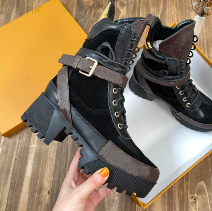 

Designer Women Boots Martin Desert Leather Boot Flamingos Love design Medal 100% Real Leathers Coarse Winter Designers Shoes Trend Size, Color27