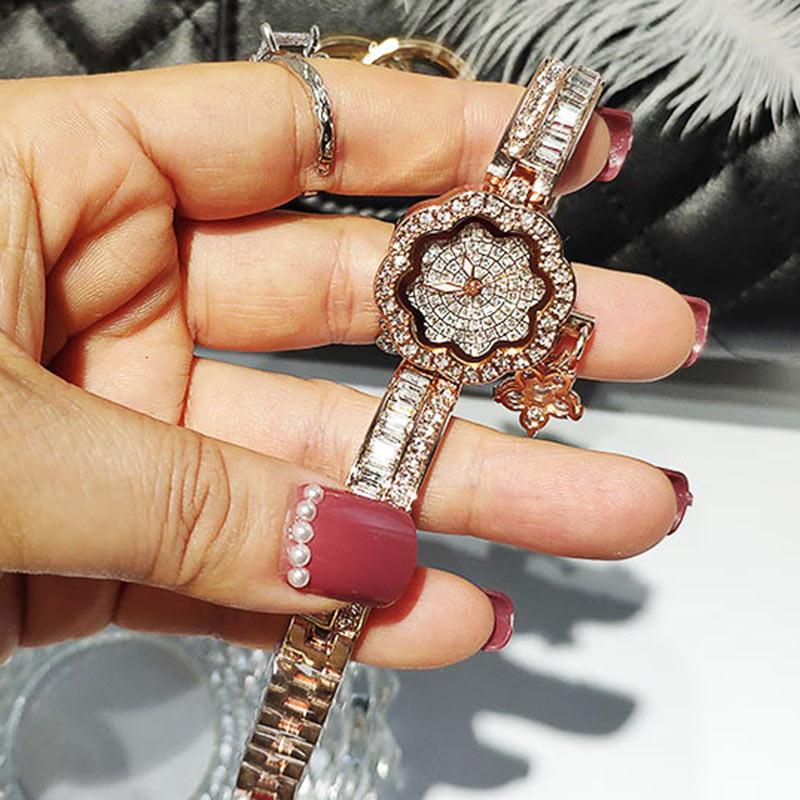 

Wristwatches High Quality Fashion Flower Women Watches With Rhinestone Small Luxury Designer Watch Quartz Bracelet WatchWristwatches, Silver