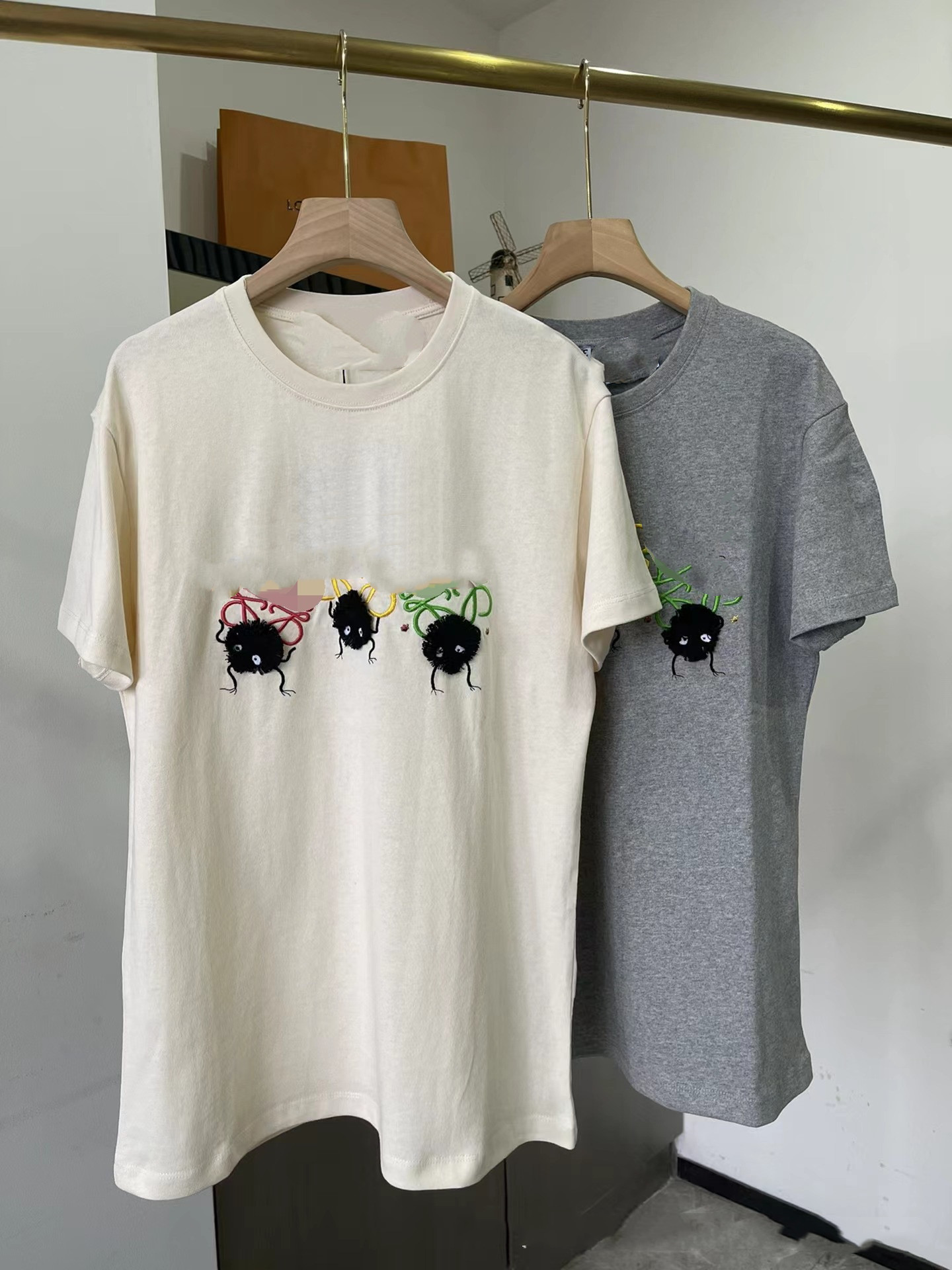 

Women' T-shirt summer new trendy brand round neck loose fur ball embroidery couple short-sleeved tops, Beige