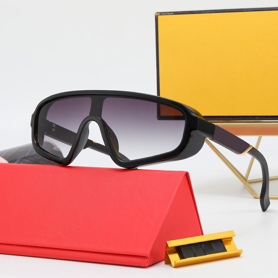 

Designer Sunglasses New Style Designs Fashion Man Woman Sun Glasses Goggle Beach Adumbral Classic Eyeglasses 4 Colors Top Quality