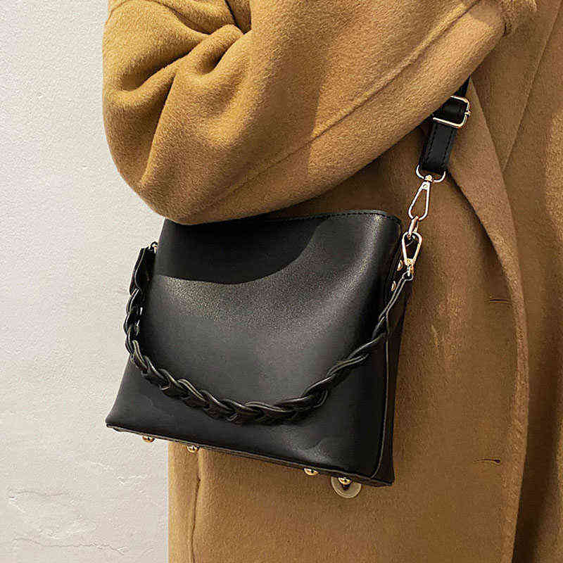

Evening Bags Large Capacity Women's Shoulder Bag Pu Leather Casual Solid Bucket for Women 2022 New Fashion Square Female Shopper Handbag 220630, Coffee