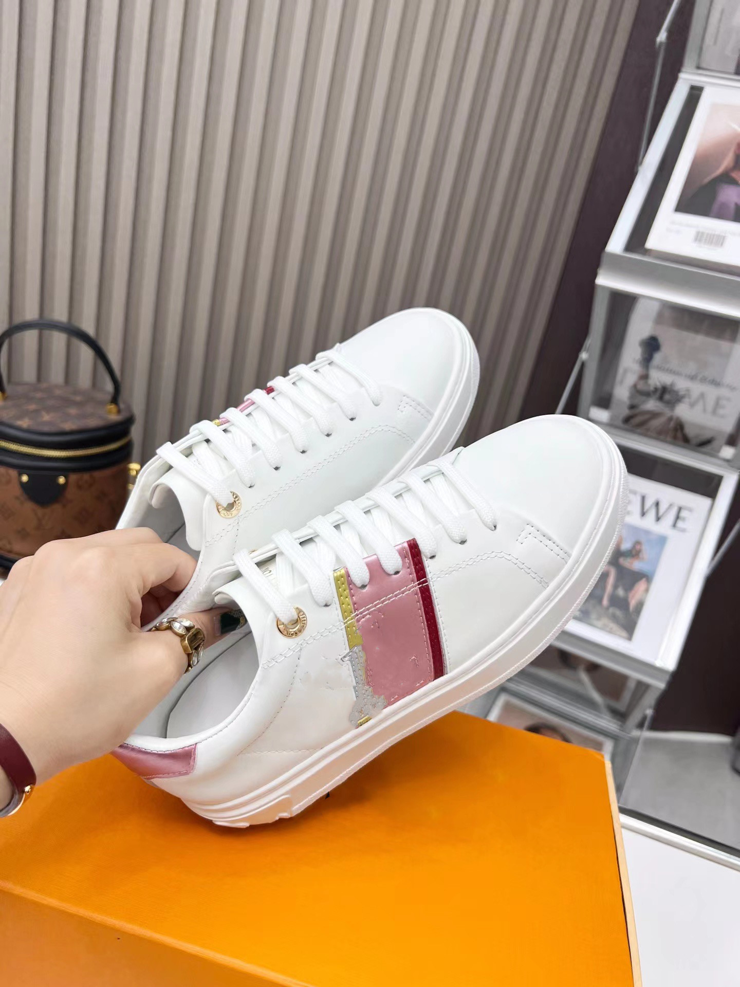 

Designer Sandals Waterproof High Heels Pumps Personalized Rhinestone Satin Catwalk Thick Heel Silk Ankle Strap Decorated Height 15cm Platform 0329, 01