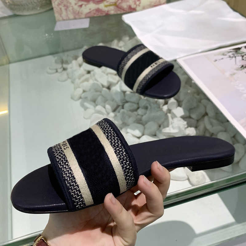 

Fashion Luxury Canvas Embroidery Flat Slippers Women 2022 Summer Designer slides Slipper female Sandals Woman Beach high quality Shoes