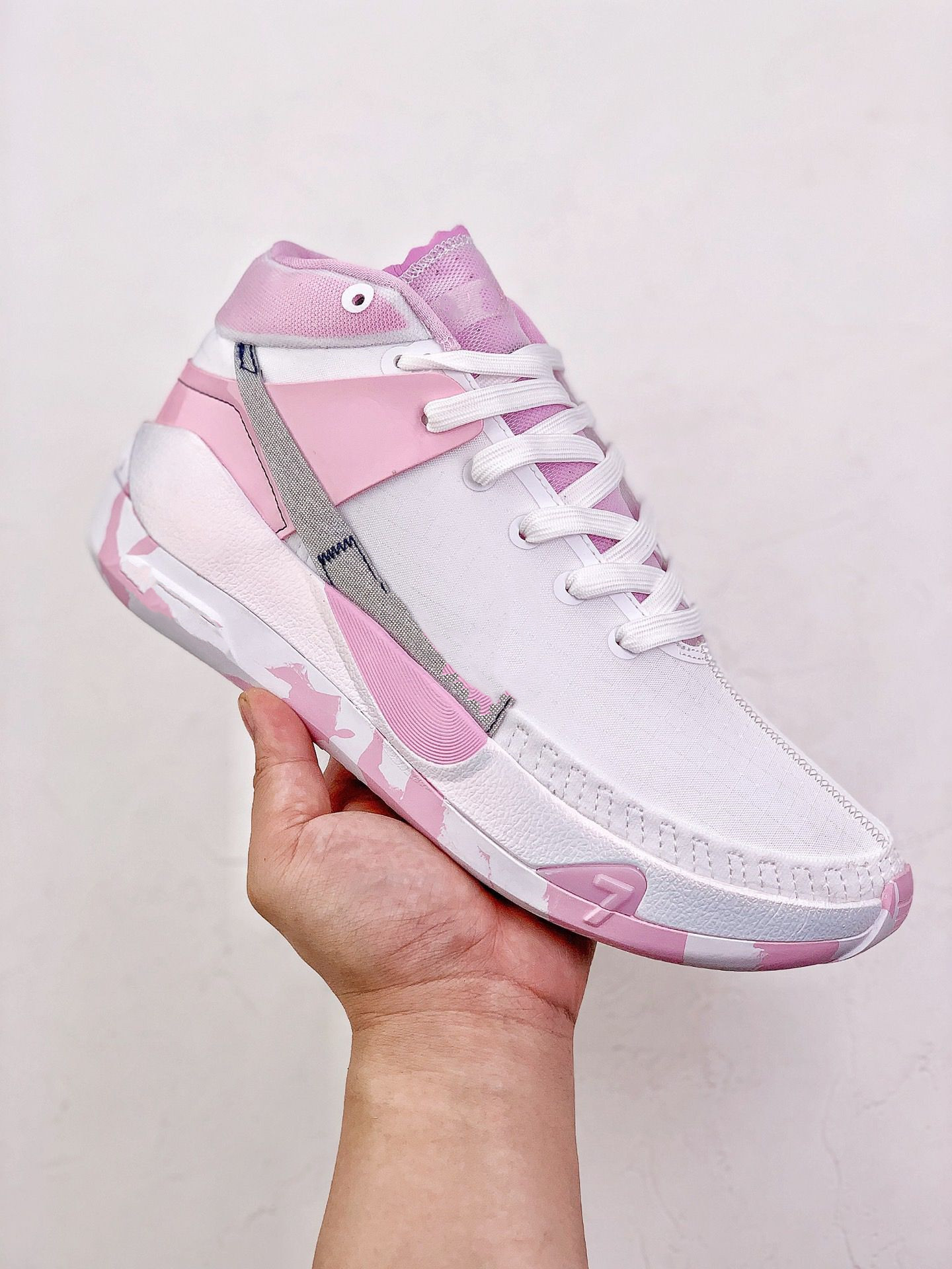 

KD 13 Kay Yow Men Basketball Shoes DJ3597-100 Top Quality White Arctic Pink Sport Shoes With Box