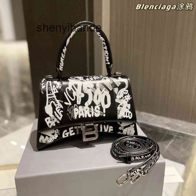 

Handbags Balencigas Classic Designer Bags 2022 Fashion Hourglass Graffiti Mini Leather Single Shoulder Messenger Women's, Black 23 x 15