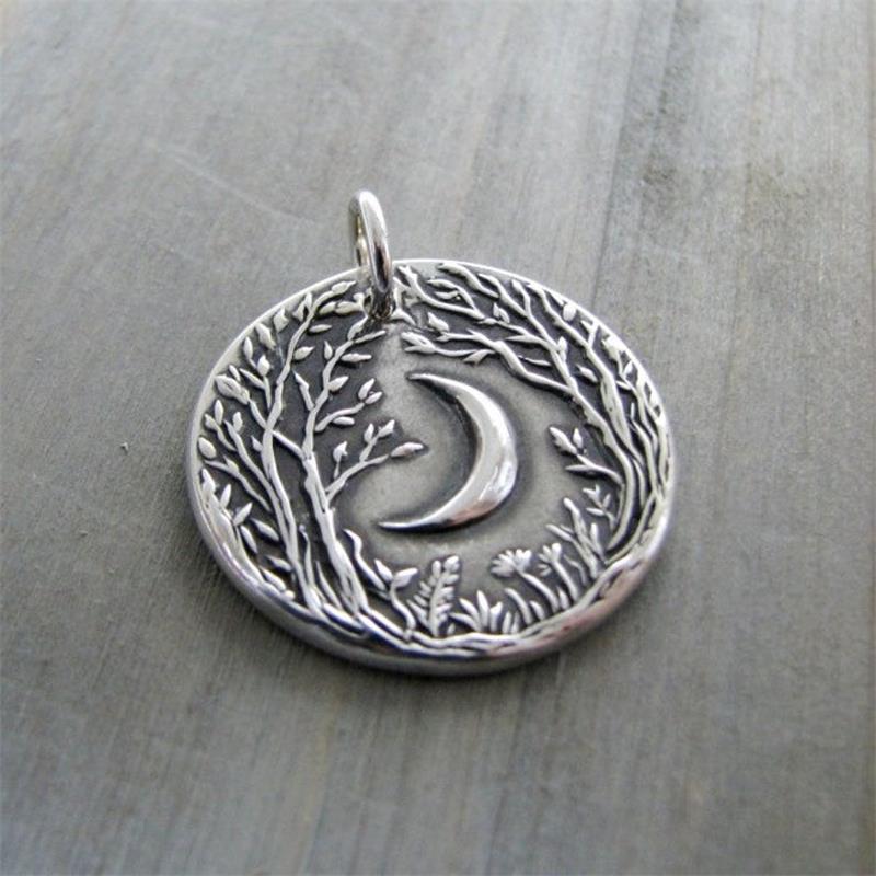 

Pendant Necklaces Creativity Personality Forest Moon For Man Women Charm Chain Necklace Jewelry Fashion Accessories Party Gift