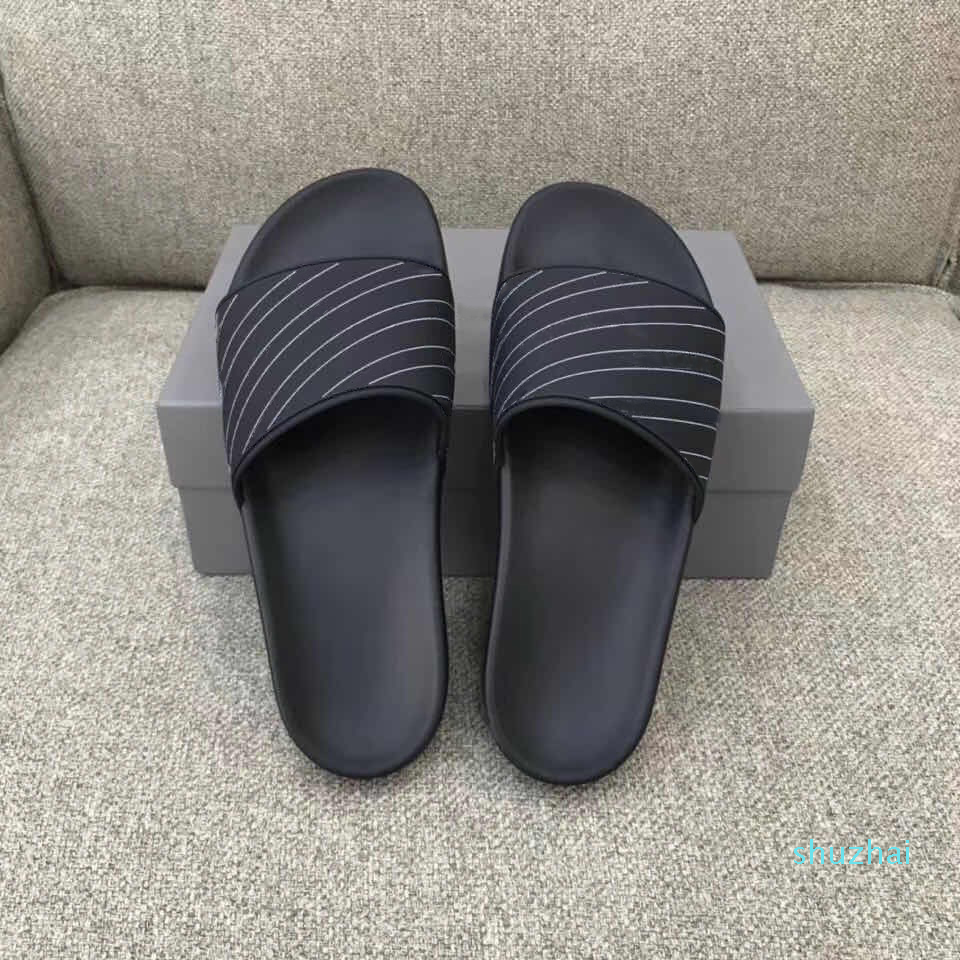 

2022 fashion Designer Slippers Mens Womens Summer Beach Slide Sandals Comfort Flip Flops Leather Wide Ladies Shoes, Black
