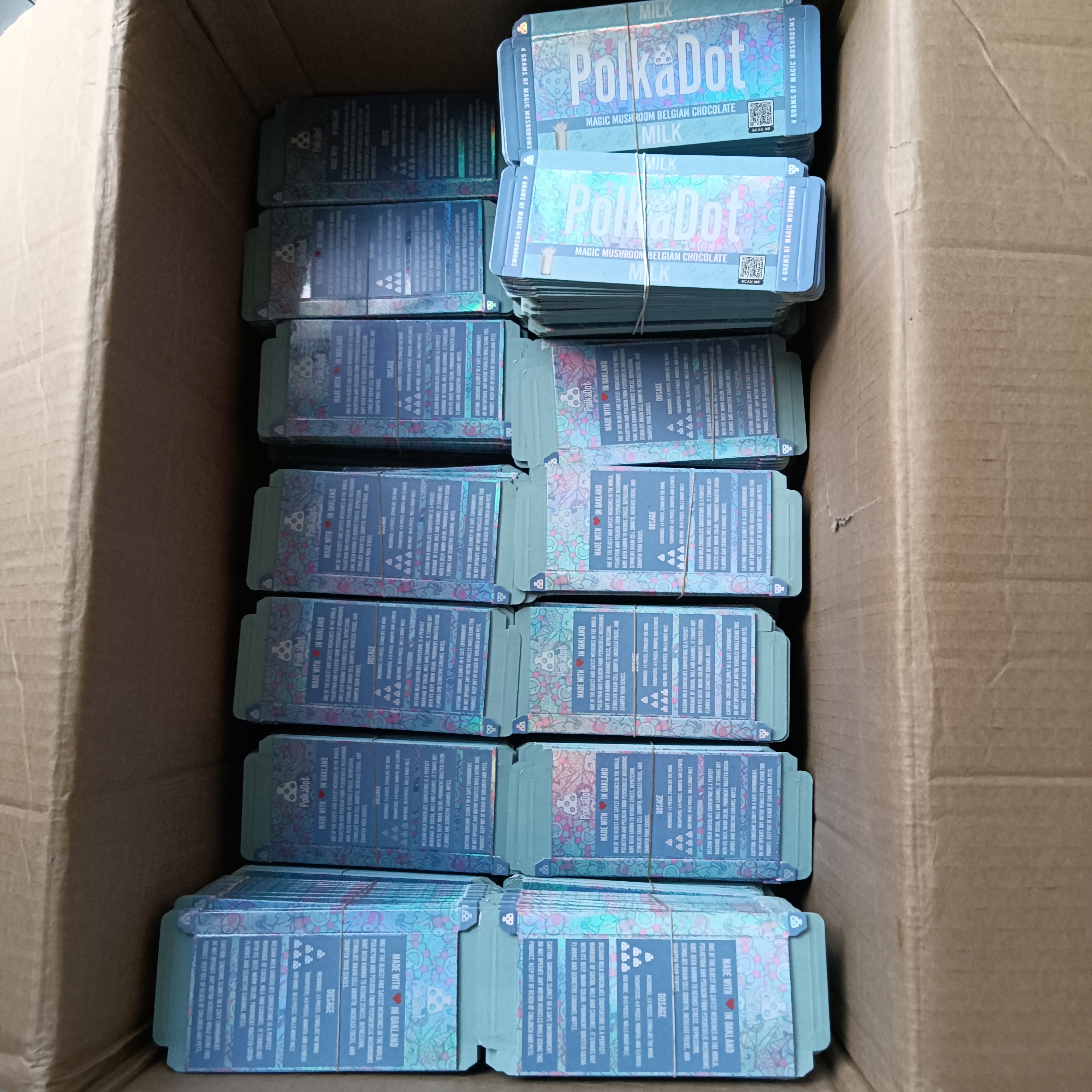 

Polkadot Mushroom Chocolate Bar Box Milk with Display Box QR Code Stickers 15 Grid Mold Foil Wrapper