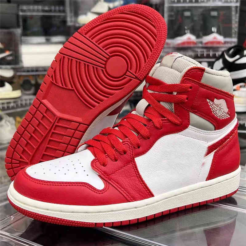 

2022 Authentic High OG 1 WMNS Newstalgia Shoes Men 1s DJ4891-061 Sports Sneakers Light Iron Ore Varsity Red Sail With Original Box