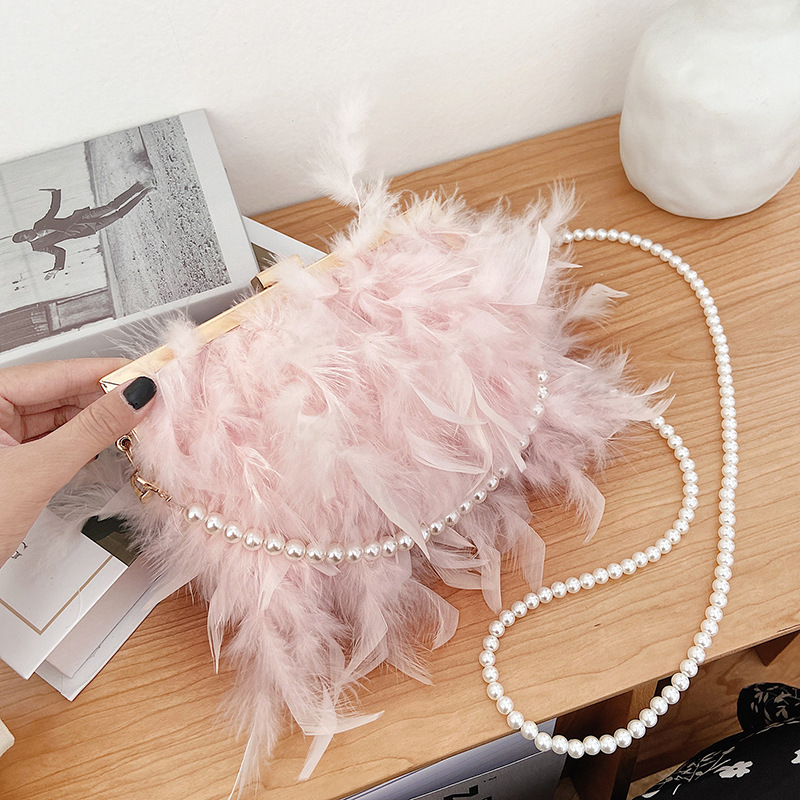

Turkey Feather Oblique Cross Woman Pearl Chain One Shoulder Evening Bag, Pink