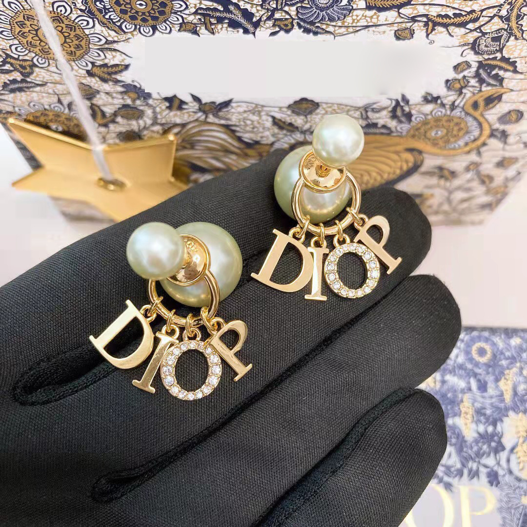 

Designer Women Pearl Chandelier Earring D Letter Luxury Diamond Jewelry For Woman Embroidery Tassel Vintage Couple Jewelry With Full Packaging