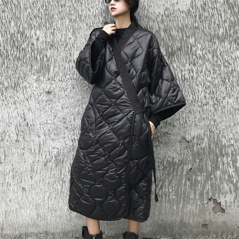 

LANMREM autumn And Winter Japan Styles Batwing Sleeves Loose Big Size Cotton-padded Coat Women Windbreaker JD18601 201127, Black