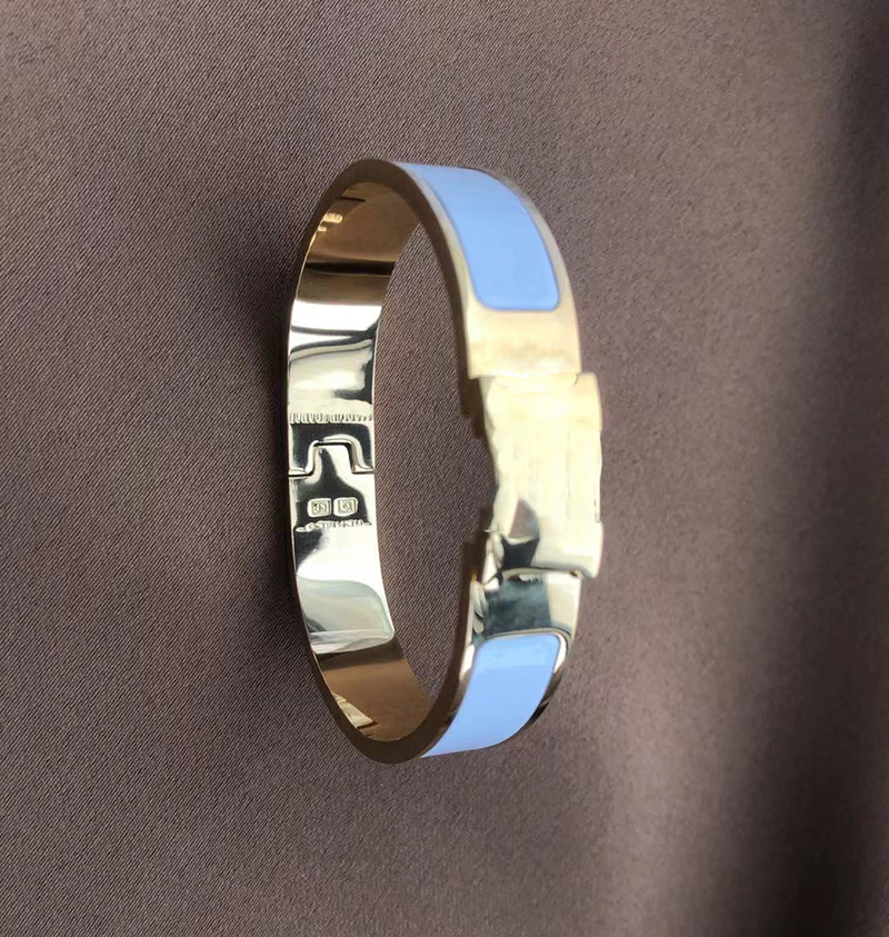 

Bracelets h Letter Bangle Bracelet Bracelet Enamel Titanium Steel Stainless Men and Women Popular Fashion Models Love Home