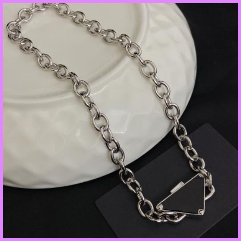 

Women Chain Necklace Designer Jewelry Womens New Chokers Necklaces For Party Ladies Triangle Accessories Letters Necklace NICE D224182F