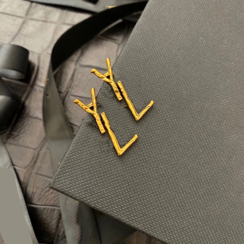 

Fashion Designer Earrings For Women Jewelry Gold Letter Earring Womens Designers Stud Earring Party Wedding Ear Studs High Quality 2203292WU