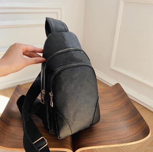 

Fashion Leather soft men women's Chest bag Shoulder Bags Totes handbag Cross Body Cosmetic Bag cell phone earphone pocket Wallets Coin Purses L7242-1, Brown plaid