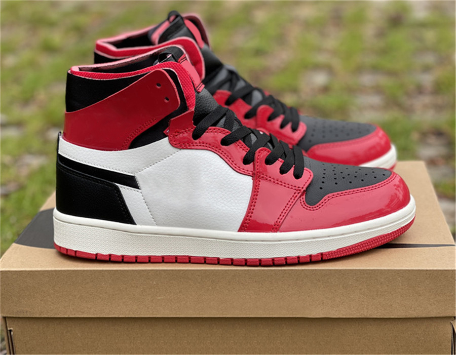 

2022 Authentic 1 CMFT Patent Chicago Shoes Bred Gold Toe Fearless 1S High OG Black Red Green Blue UNC Men Women Outdoor Sports Sneakers, Customize