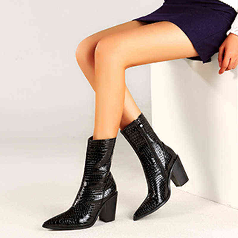 Bottes en cuir automne et hiver femmes bottes Sexy pointu épais talon haut grande mode femme chaussures 220816