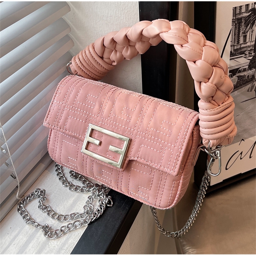 

62% OFF 2022 trendy s Sense of minority DESIGN EMBROIDERED thread armpit women's summer new versatile foreign style chain messenger small square bag, White