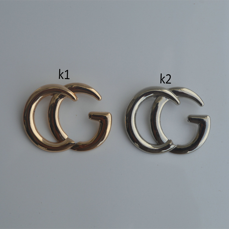 

Luxury Designer Men Women Pins Brooches Gold Silver Letter Brooch Pin for Suit Dress Pins Party Nice Gift