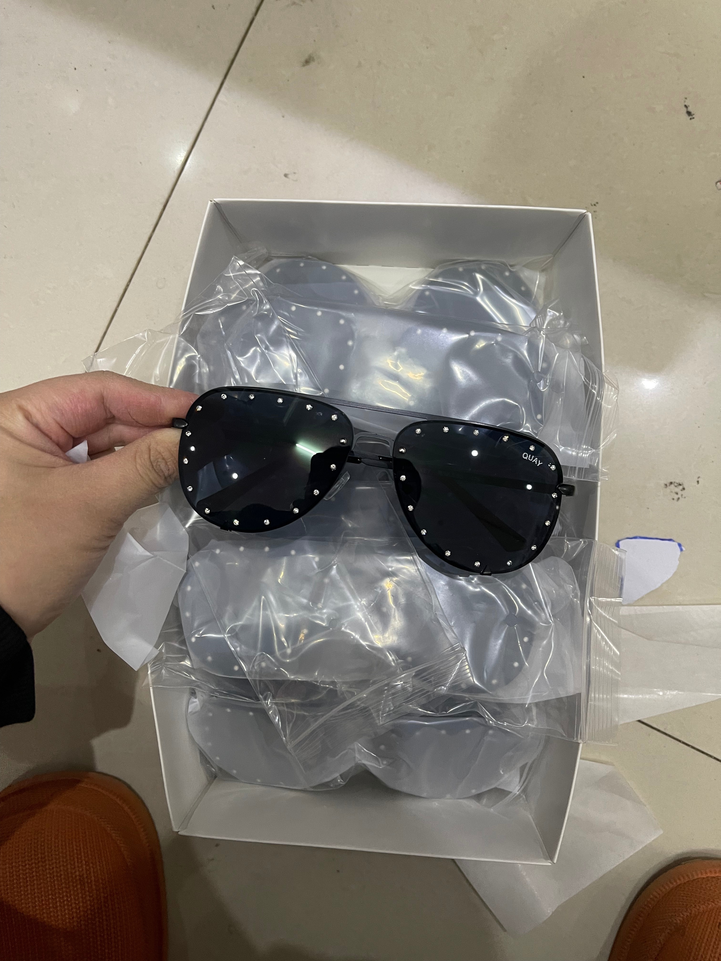 

2022 Quay brand Luxury Classic Design Sunglasses Brand Vintage Pilot Sun Glasses Polarized UV400 Fashion Men Women glass Lenses With box 02