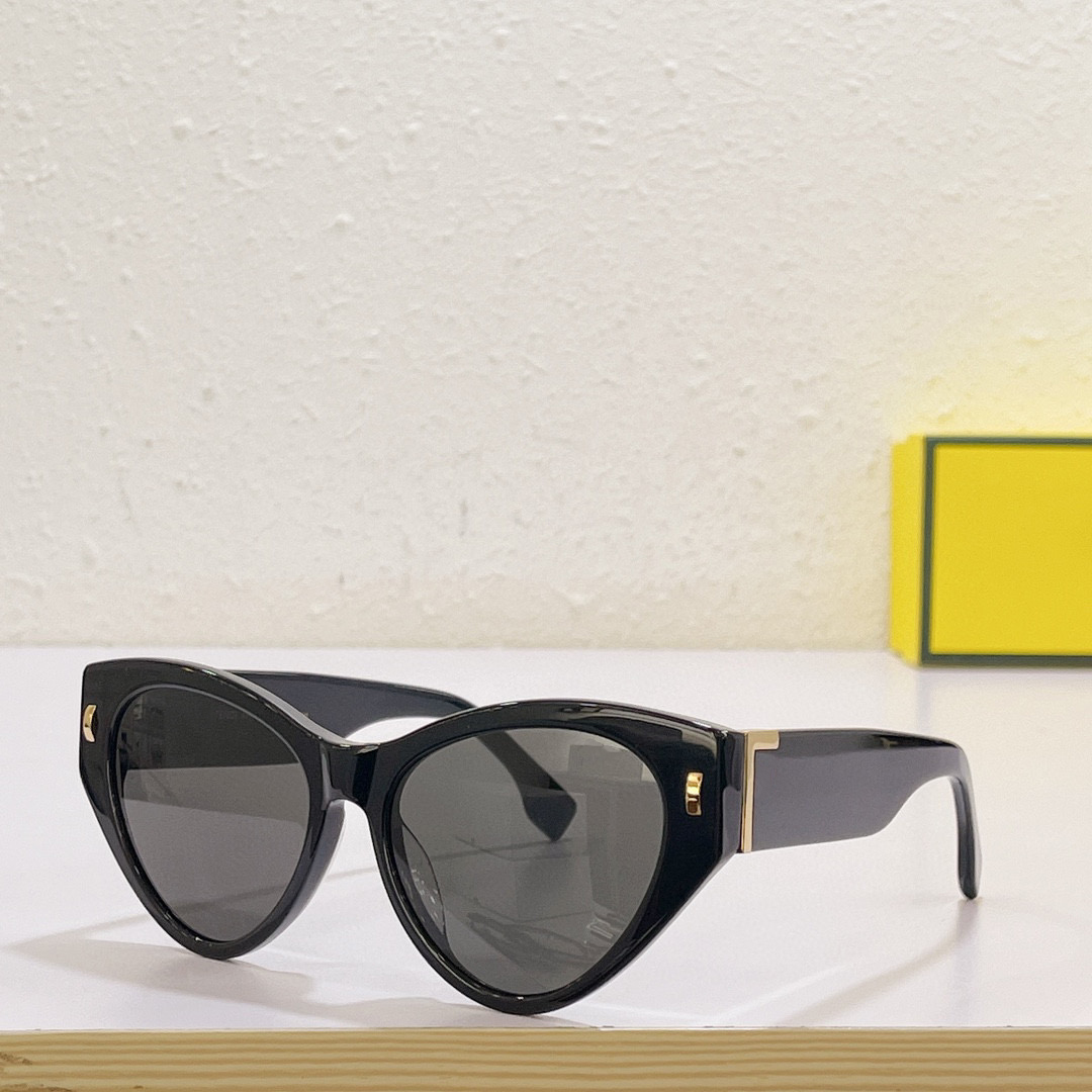 

Sunglasses For Men Women Summer M1148 Style Anti-Ultraviolet Retro Plate Full Frame Triangle Glasses Random Box