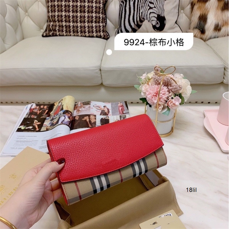 

Designer Burbrerys Women Handbags Spring 2021 new Korean plaid with cowhide fashion hand messenger envelope bag, Black