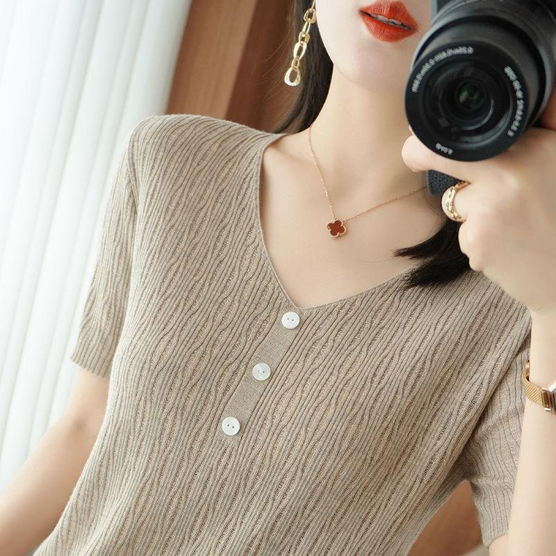 

Women's Sweaters Female T Shirt Ice Silk Short Sleeve T-shirt 2022 Summer V-neck Button Loose Thin Wear Knitwear Solid ShirtWomen's, Gray