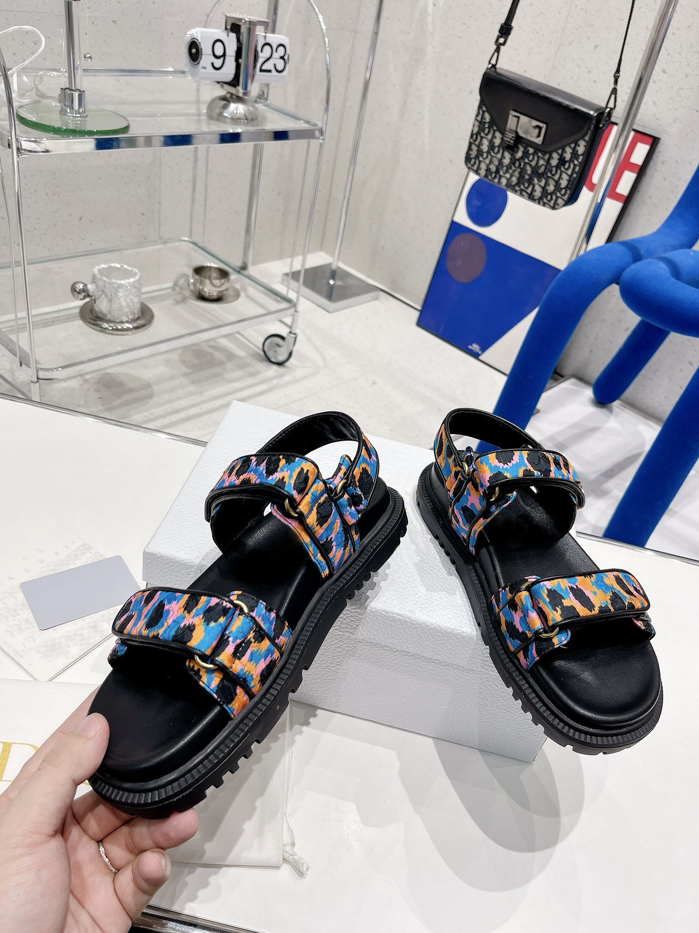 

Top Luxury Designer Women Sandal Cornflower Blue Laminated Calfskin Velcro Sandals Fashion Classic Summer Women's Flat Slipper, Custom