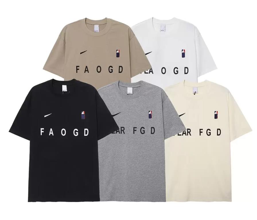 T-shirts pour hommes Polos Nouveau brouillard d'été T-shirts masculins Niche Brand T-shirt à manches courtes en coton pur pour hommes et femmes a