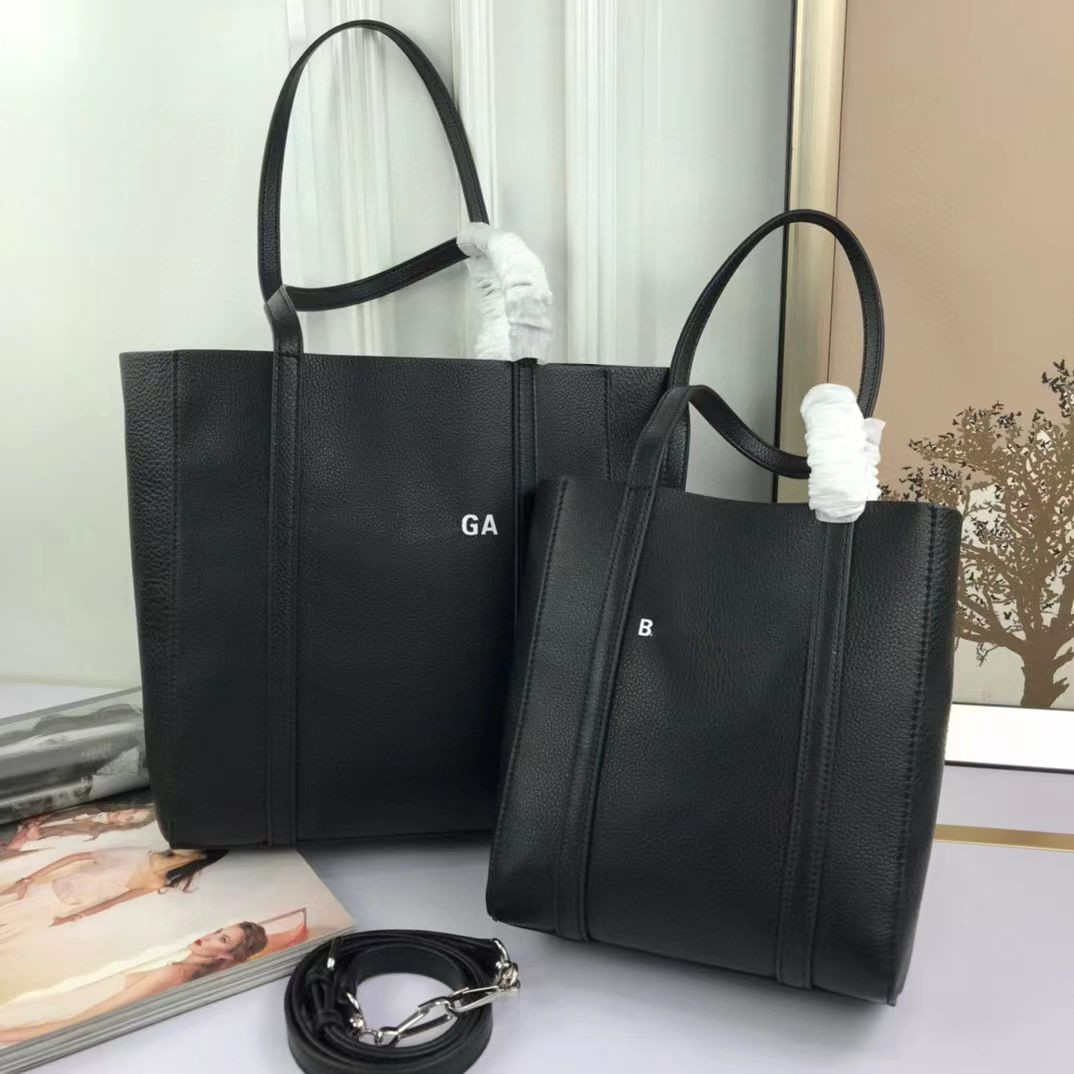 

New everyday tote brand luxury women's handbag with shoulder strap can be cross-body calfskin soft material Paris shopping bag 2 size