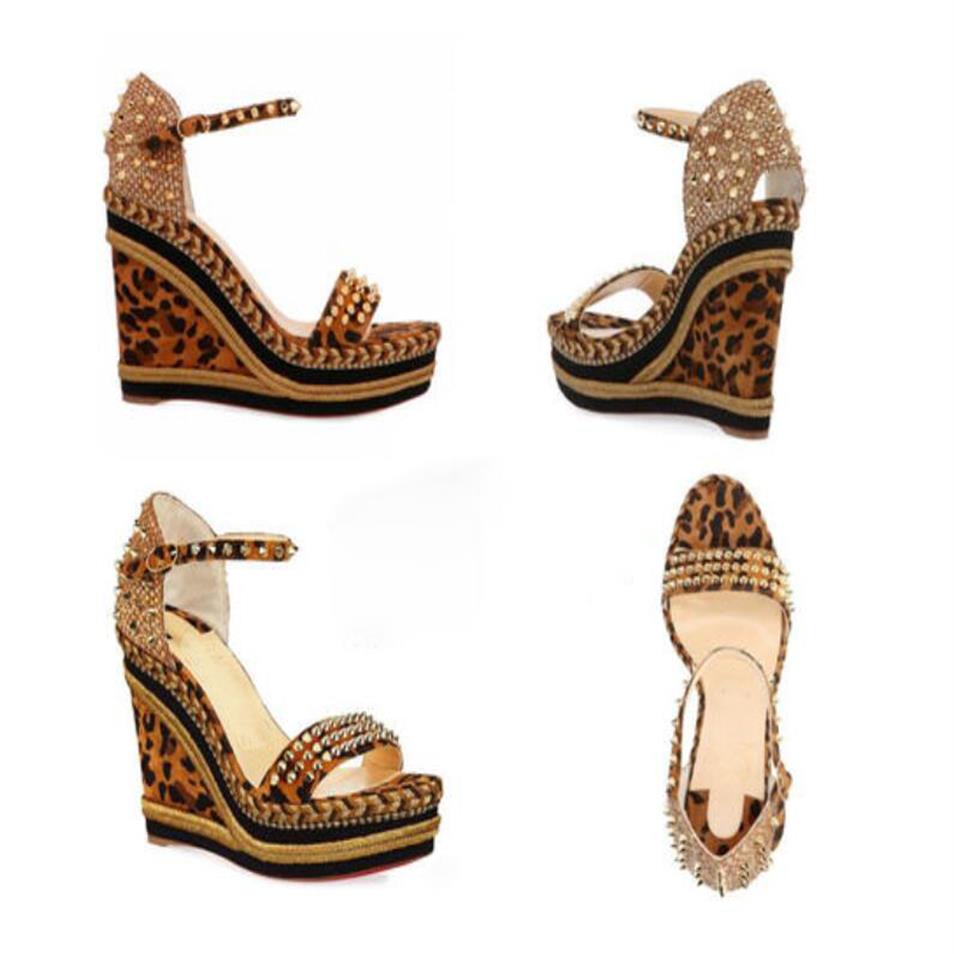 

Discount Red sole High Heels Womens Wedges Rondaclou Platform Sandals With gold Studs Sexy Women Party Wedding Pump220W