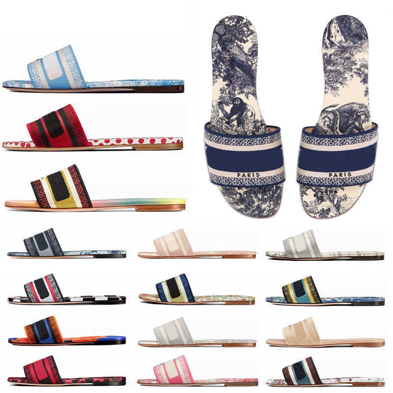 Sandales Paris pour femmes brodées Brocade Girls Place Flip Flops broderie Locons de luxe Mules OBLIQUE Designer Woman Slipper Slides