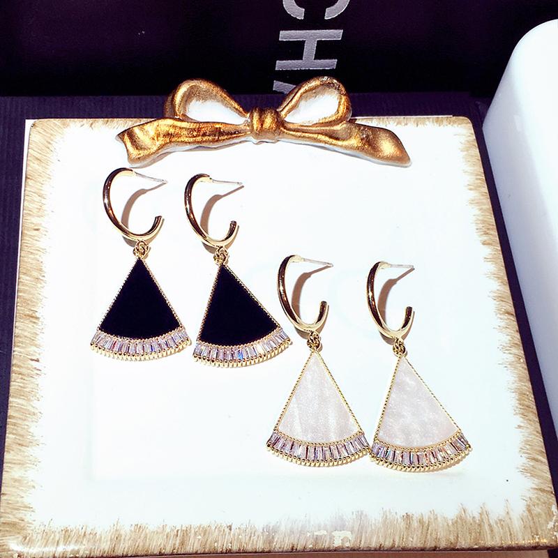 

Dangle & Chandelier Luxury Super Shine Zircon Earring For Women Charm Zirconia Drop Wedding Engagement Jewelry Accessories Pendant GiftDangl