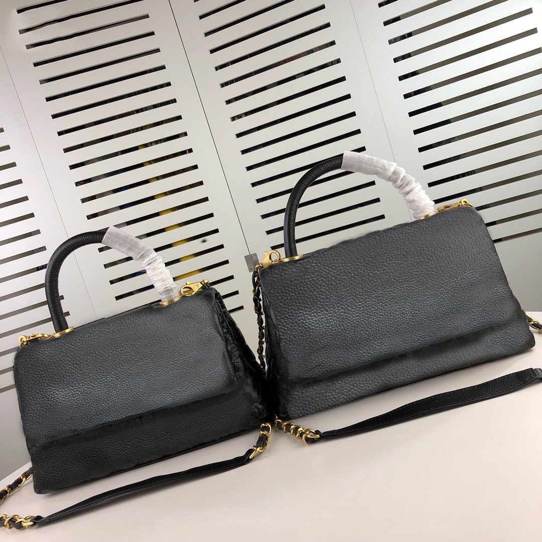 

High Quality Unique Design Shoulder and Portable Buckle Bag Lychee Pattern With Fully Imported Gilt Hardware Handbag Crossbody Bag, White