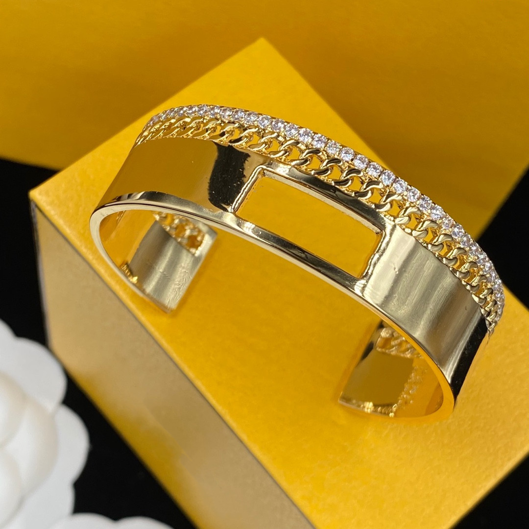 

2022 New Fashion Wedding Bridal Bracelet Bling Ladies Jewelry Charm Bracelet