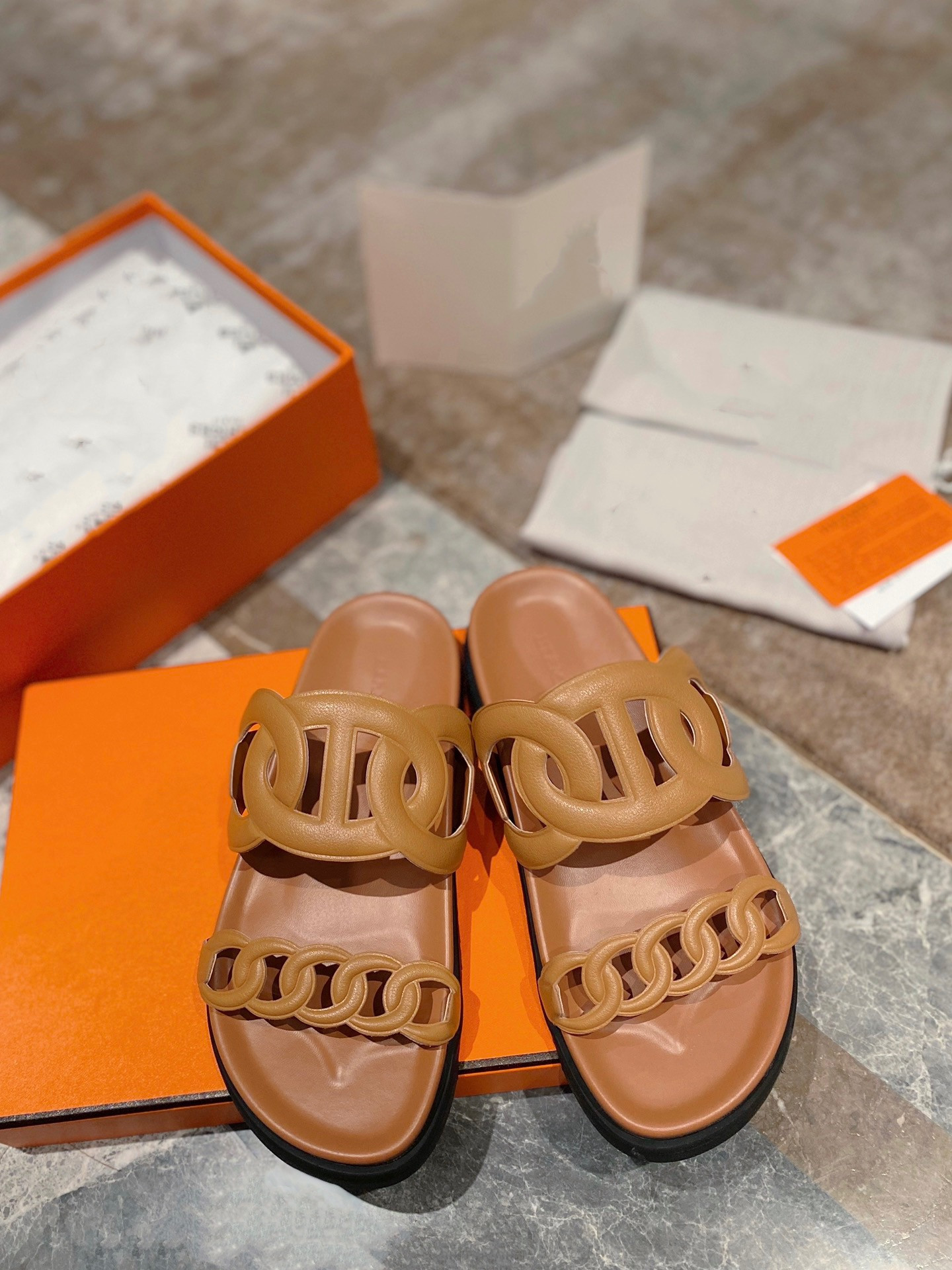 

Designer Luxury Womens sandals Glitter Round OPEN Toe Women Misty suede Platform High Heels Elegant Lady Ankle Straps Sexy Gladiator Sandal Party Wedding 0421, 02